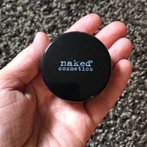 Brand new Naked cosmetics finishing powder, banana